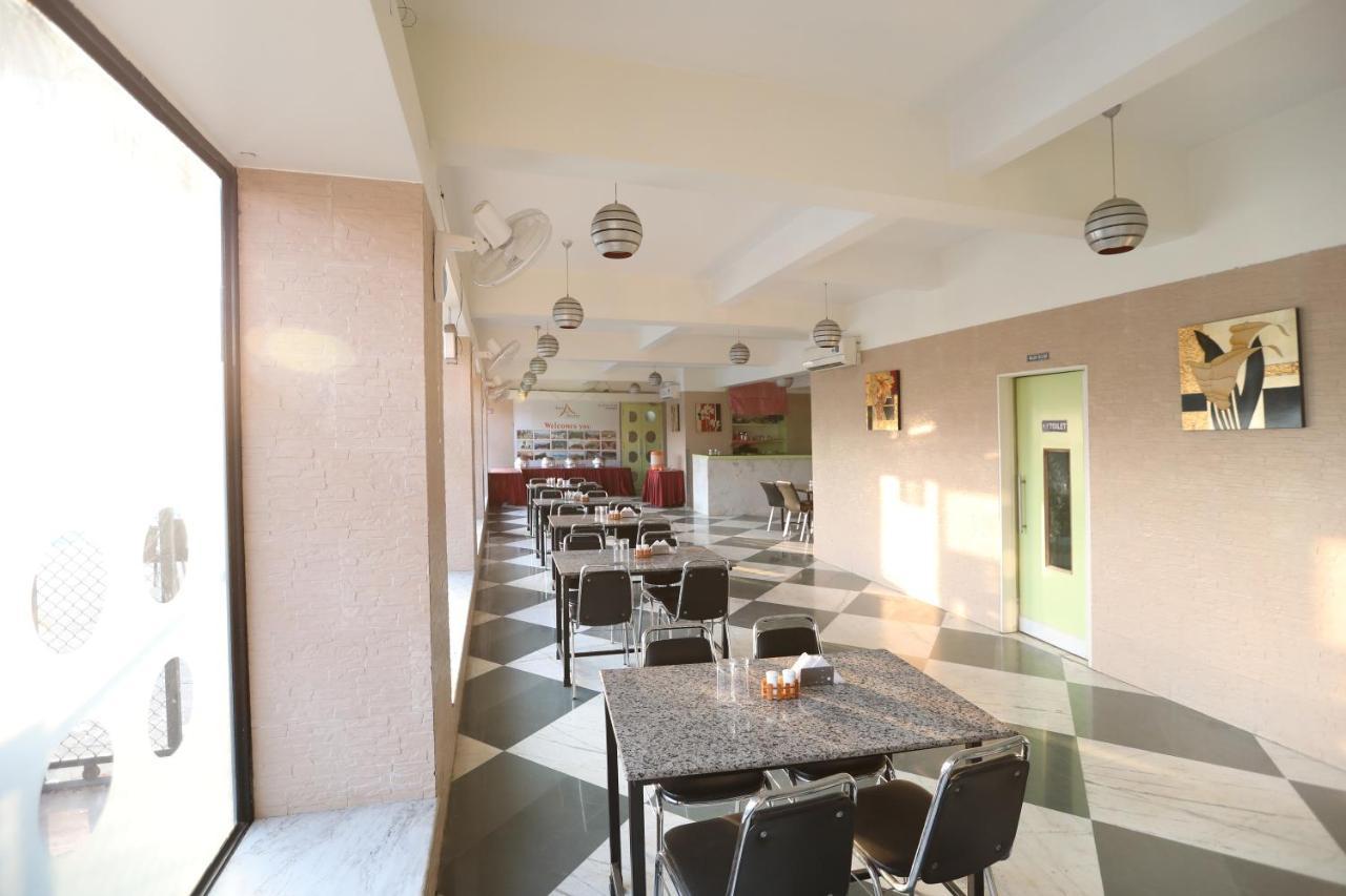 Hotel Aristro Lonavala Exterior photo
